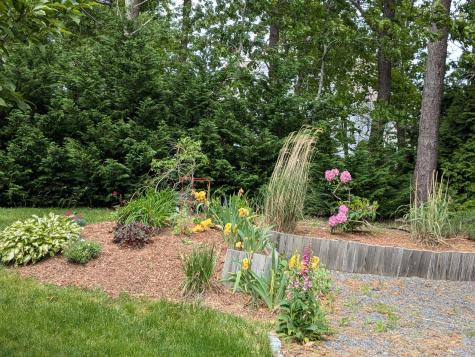 32 Apple Lane Dennis MA 02638