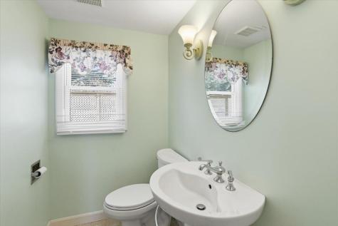 31 Ice House Road Yarmouth MA 02664