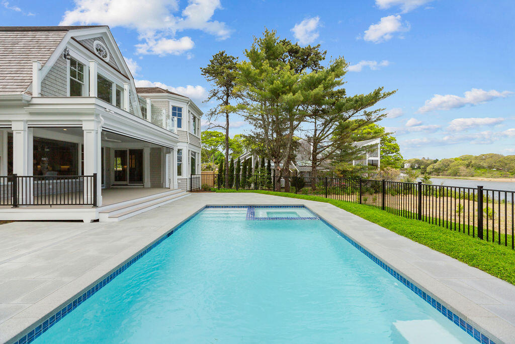 64 Pershing Lane Orleans MA 02653