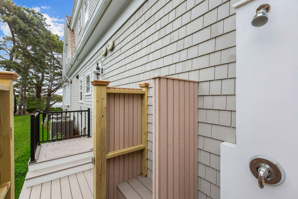 64 Pershing Lane Orleans MA 02653