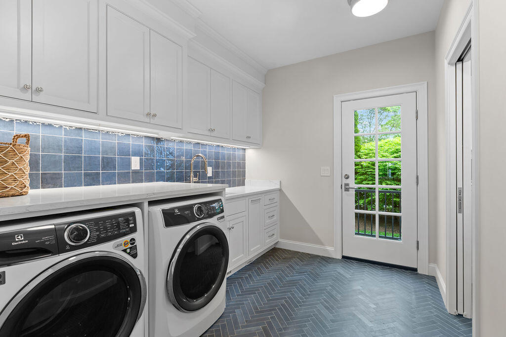 64 Pershing Lane Orleans MA 02653