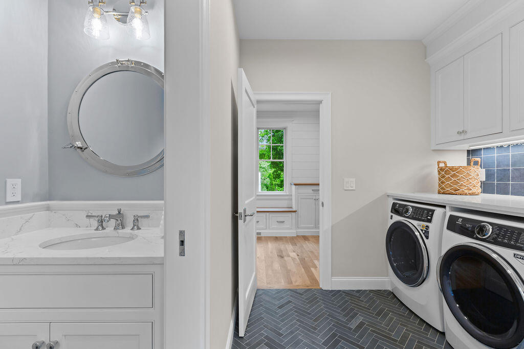 64 Pershing Lane Orleans MA 02653