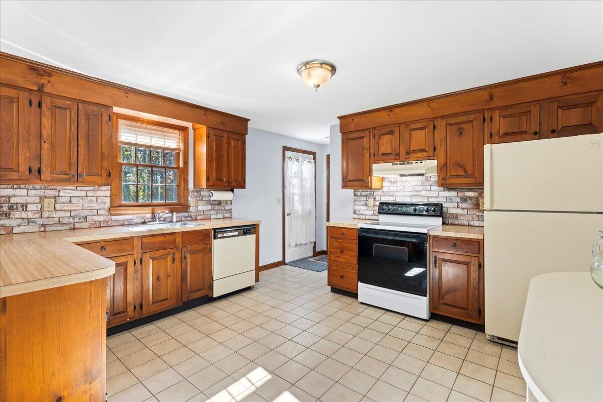 1 Barnacle Road Yarmouth MA 02675