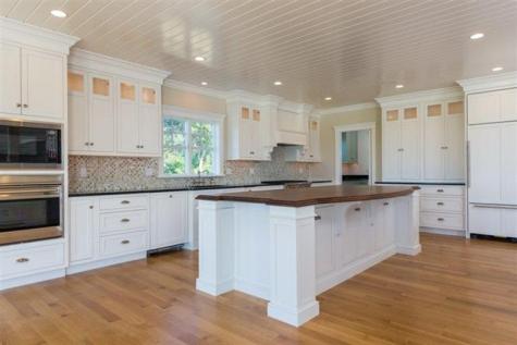 190 Associates Road Falmouth MA 02574