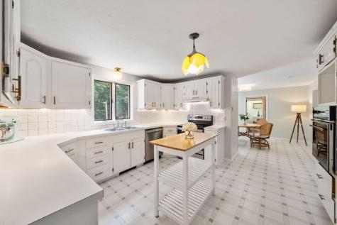 5 Cardinal Road Sandwich MA 02563