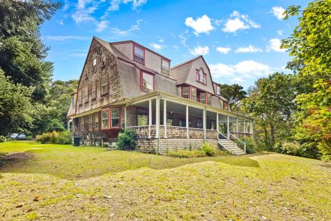 261 Quissett Avenue Woods Hole MA 02543