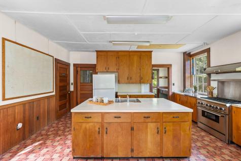 261 Quissett Avenue Woods Hole MA 02543