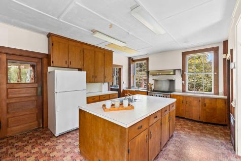 261 Quissett Avenue Woods Hole MA 02543