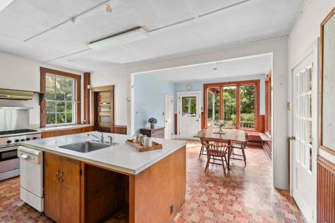 261 Quissett Avenue Woods Hole MA 02543