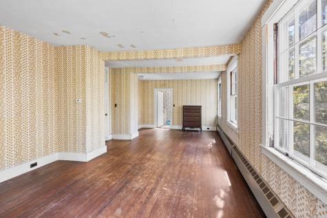 261 Quissett Avenue Woods Hole MA 02543