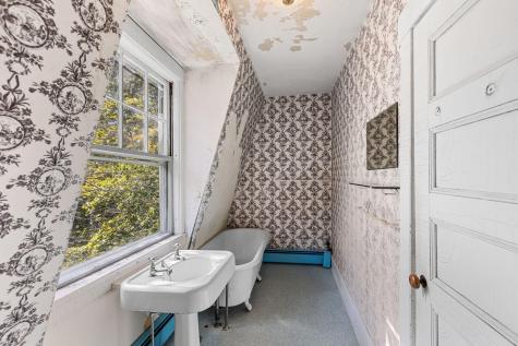 261 Quissett Avenue Woods Hole MA 02543