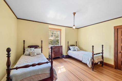 261 Quissett Avenue Woods Hole MA 02543