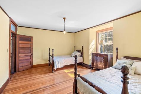 261 Quissett Avenue Woods Hole MA 02543