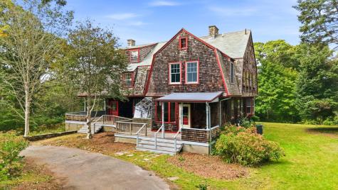 261 Quissett Avenue Woods Hole MA 02543