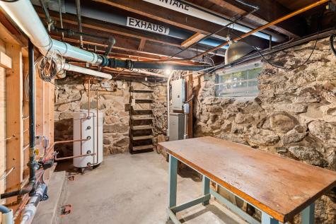 261 Quissett Avenue Woods Hole MA 02543