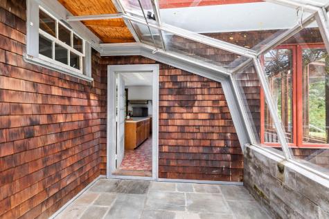 261 Quissett Avenue Woods Hole MA 02543