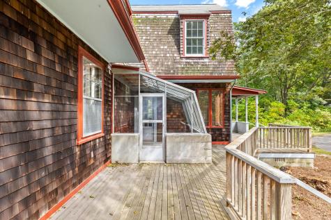 261 Quissett Avenue Woods Hole MA 02543