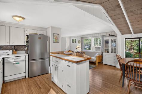 203 Monomoscoy Road Mashpee MA 02649