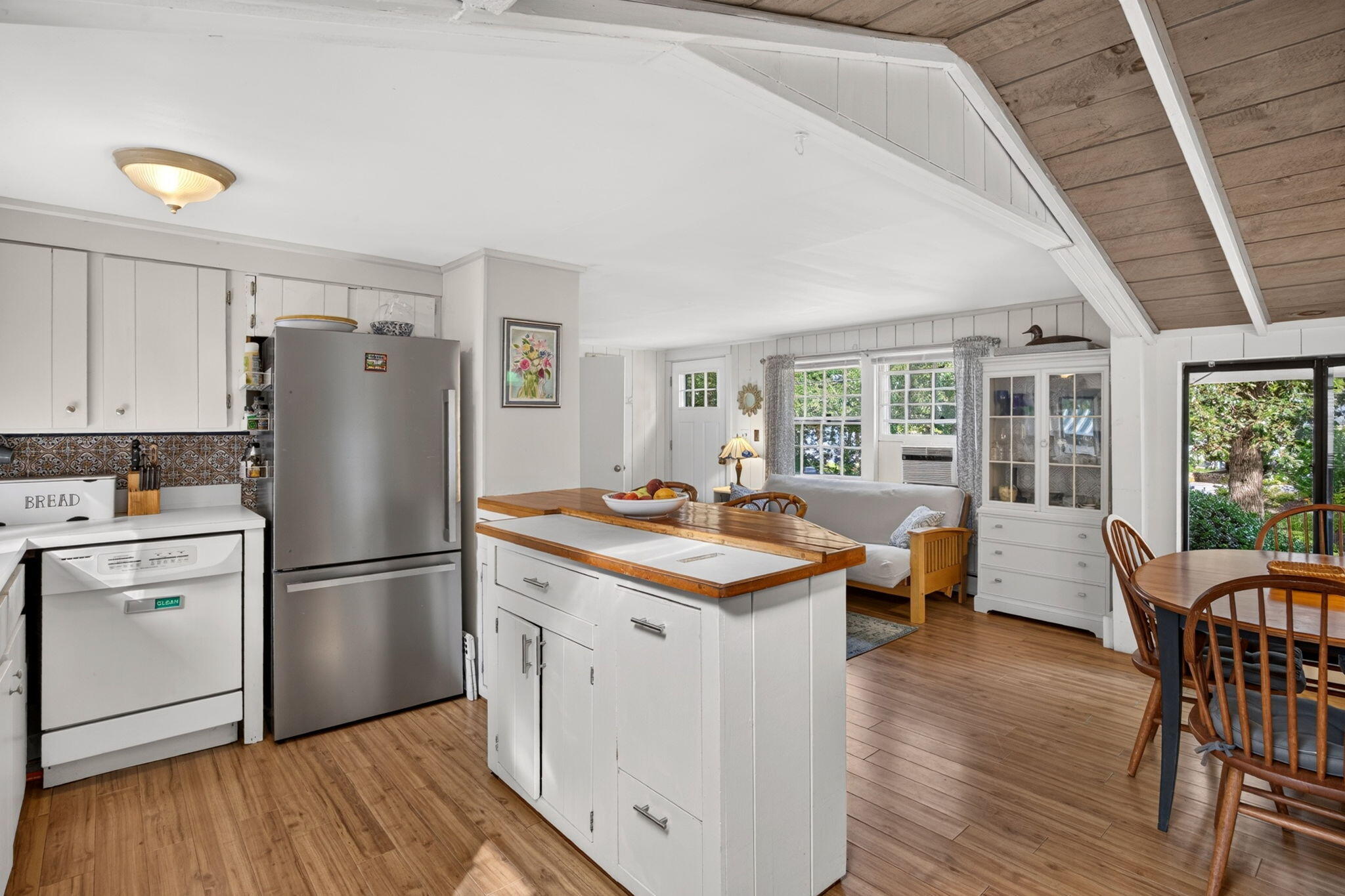 203 Monomoscoy Road Mashpee MA 02649