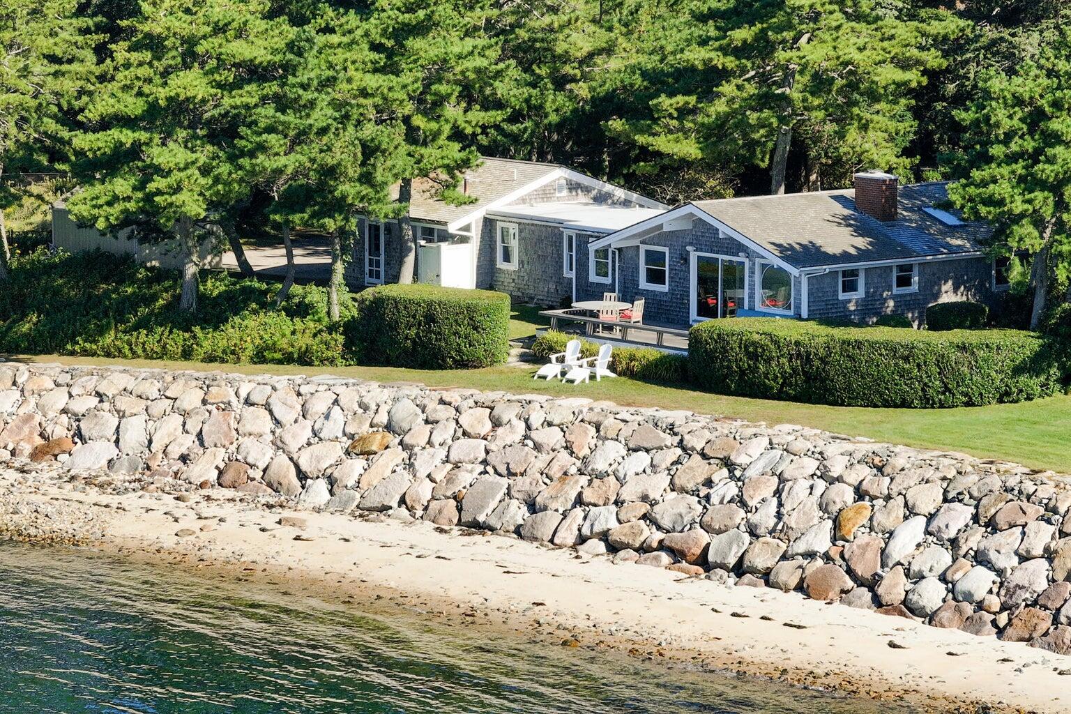 187 Penzance Road Woods Hole MA 02543