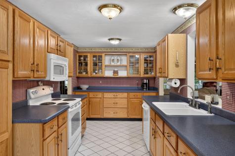 442 Flint Street Barnstable MA 02648