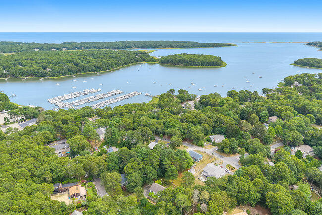 20 Mutiny Way Mashpee MA 02649