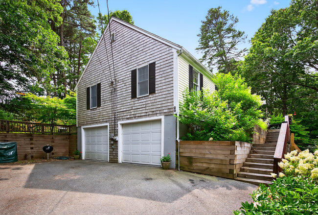 20 Mutiny Way Mashpee MA 02649