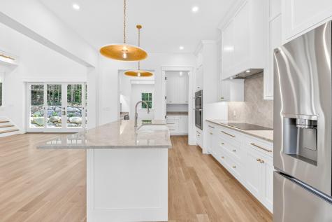 1 Mcsweeney Lane Falmouth MA 02540