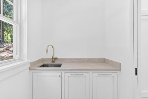 1 Mcsweeney Lane Falmouth MA 02540