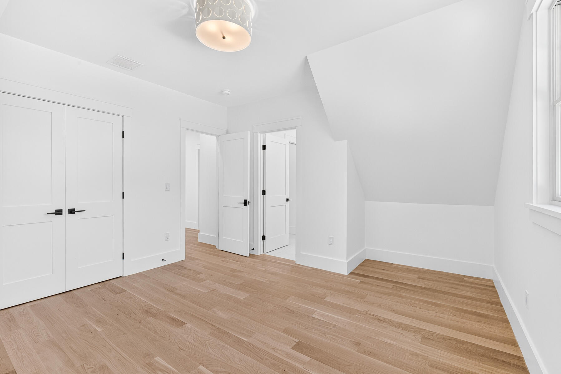 1 Mcsweeney Lane Falmouth MA 02540