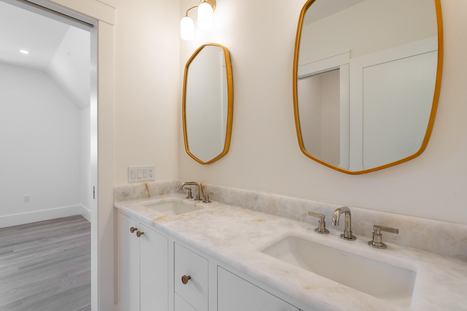 1 Mcsweeney Lane Falmouth MA 02540