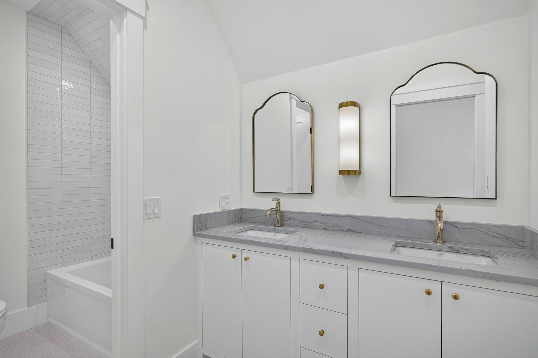1 Mcsweeney Lane Falmouth MA 02540