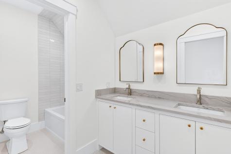 1 Mcsweeney Lane Falmouth MA 02540