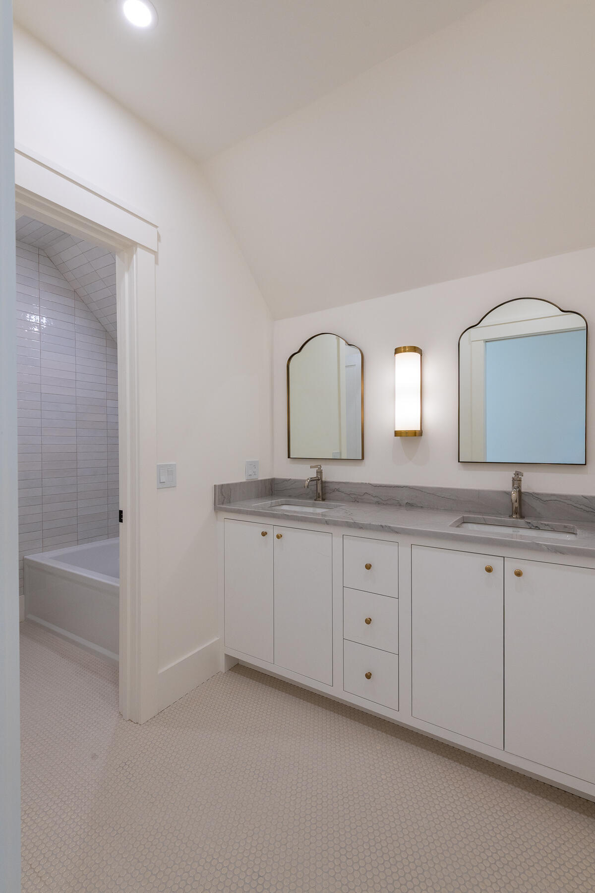 1 Mcsweeney Lane Falmouth MA 02540