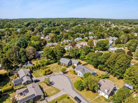 57 Meadow Lane Falmouth MA 02540