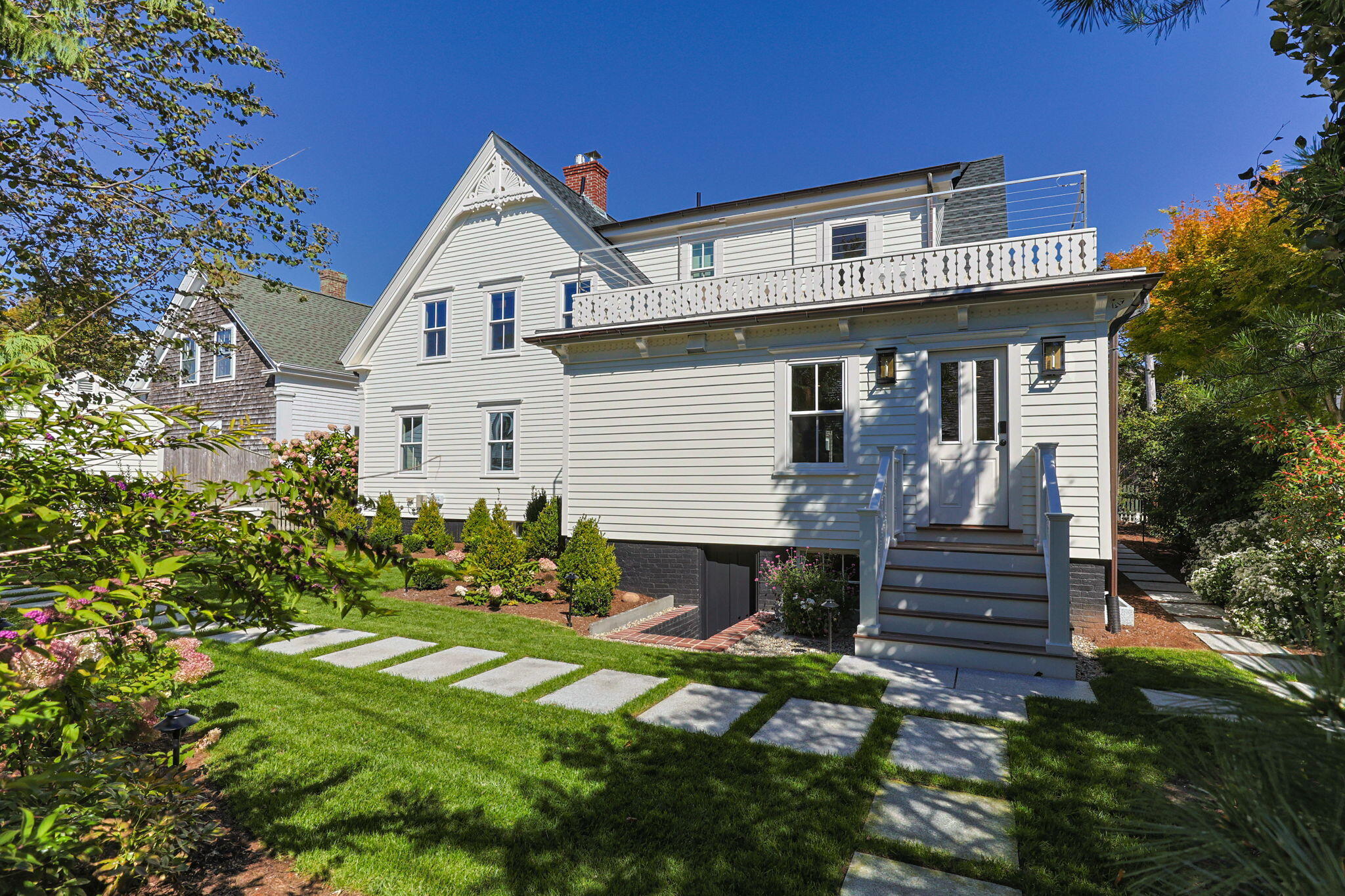 6 Washington Avenue Provincetown MA 02657
