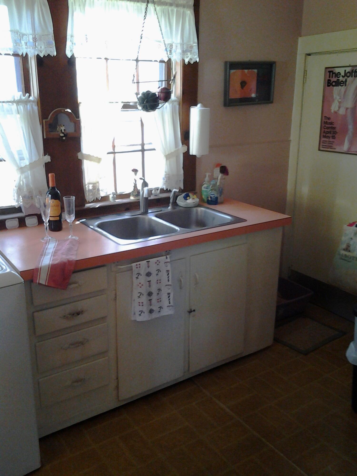 12 Walnut Street Barnstable MA 02601