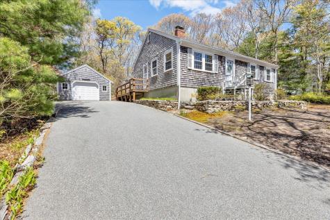 16 Cedar Lane Brewster MA 02631