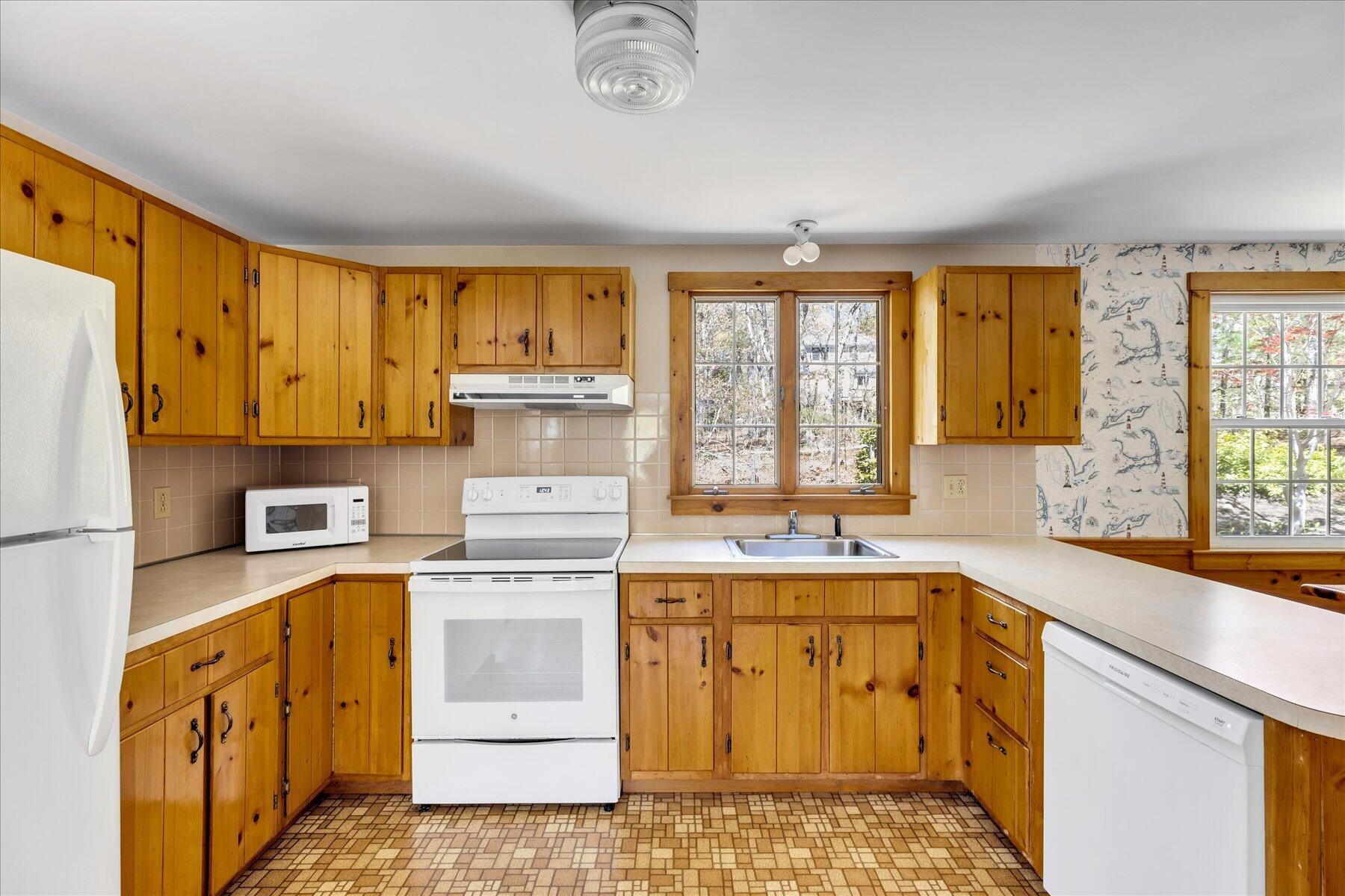 16 Cedar Lane Brewster MA 02631