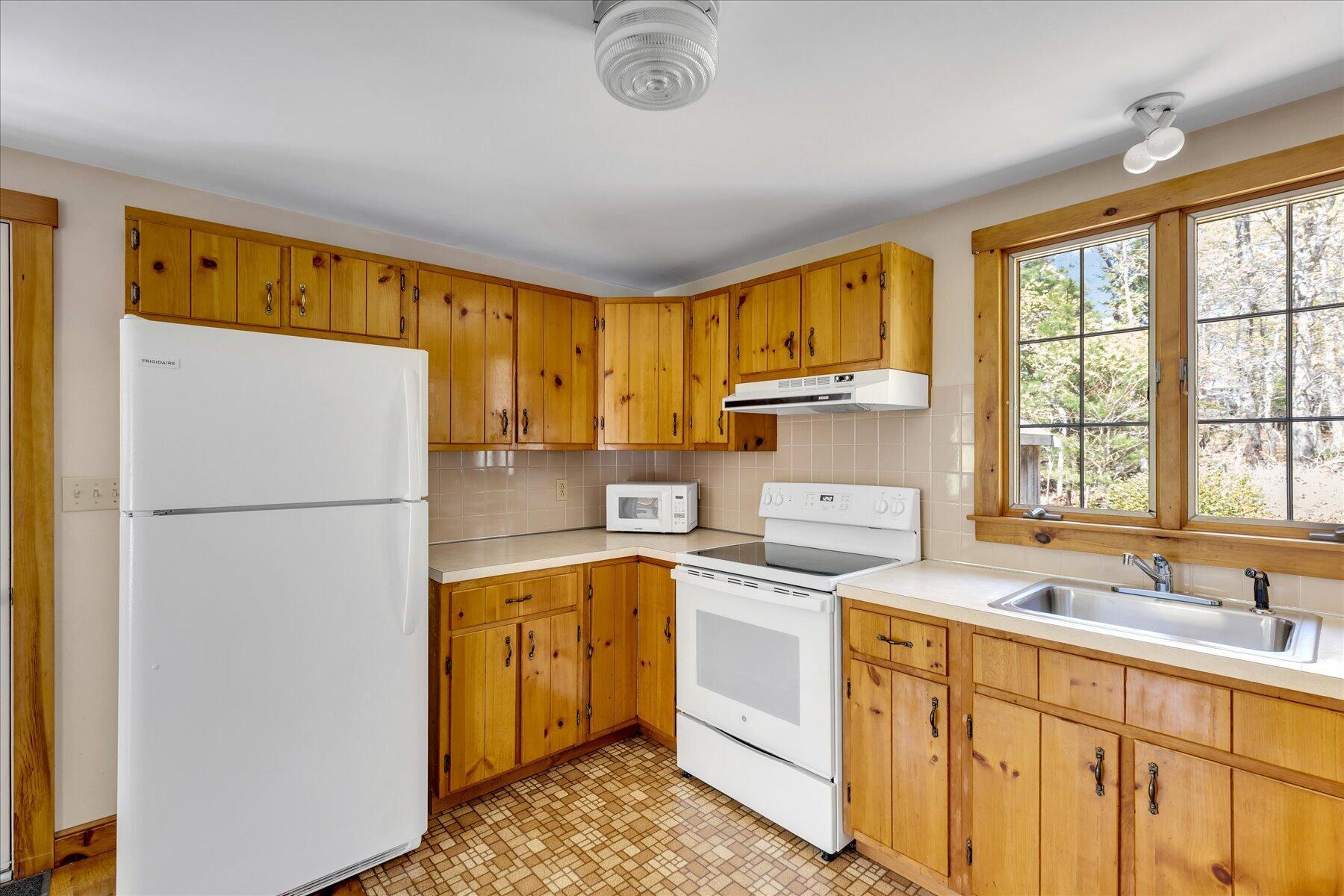 16 Cedar Lane Brewster MA 02631