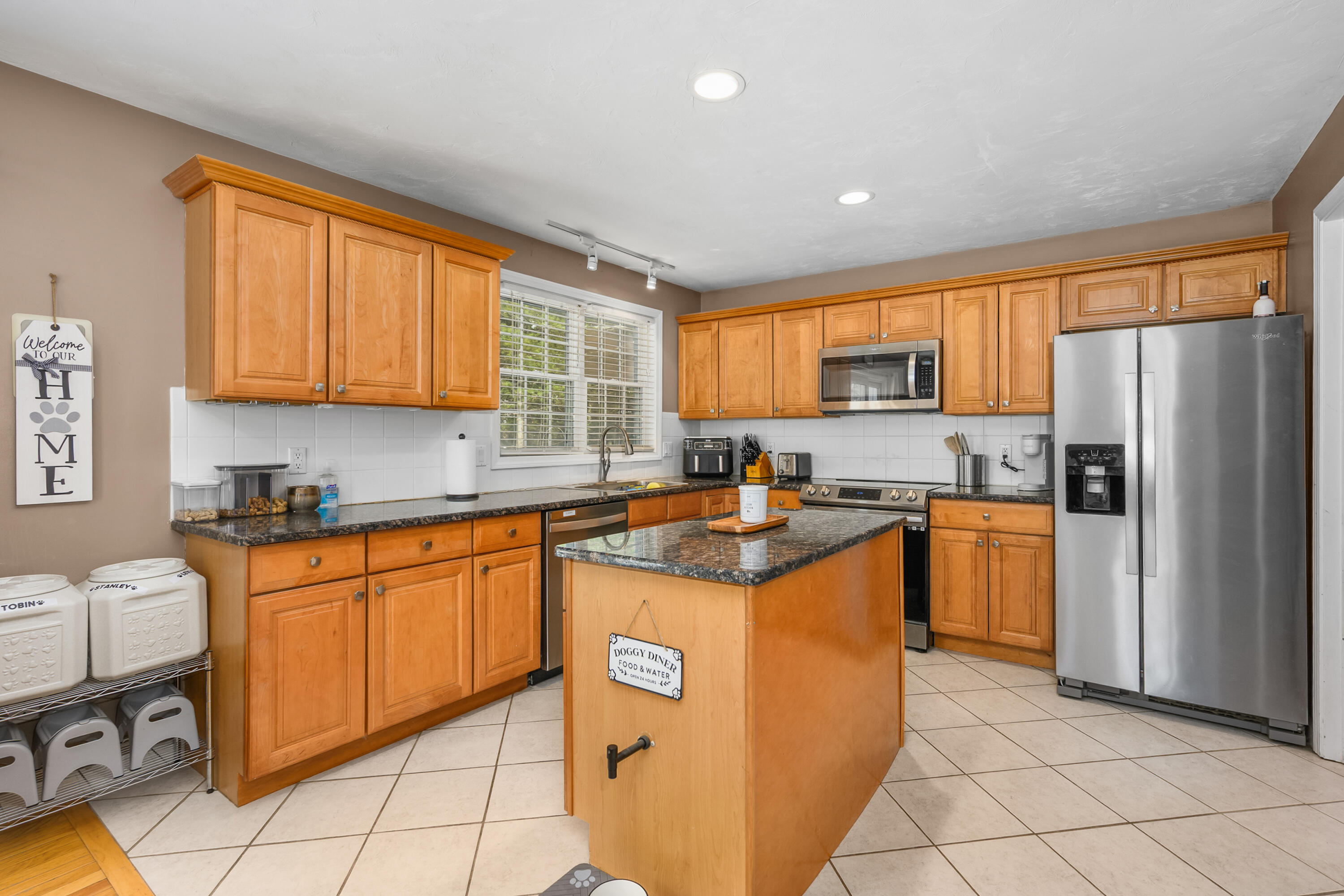 173 Main Street Mashpee MA 02649