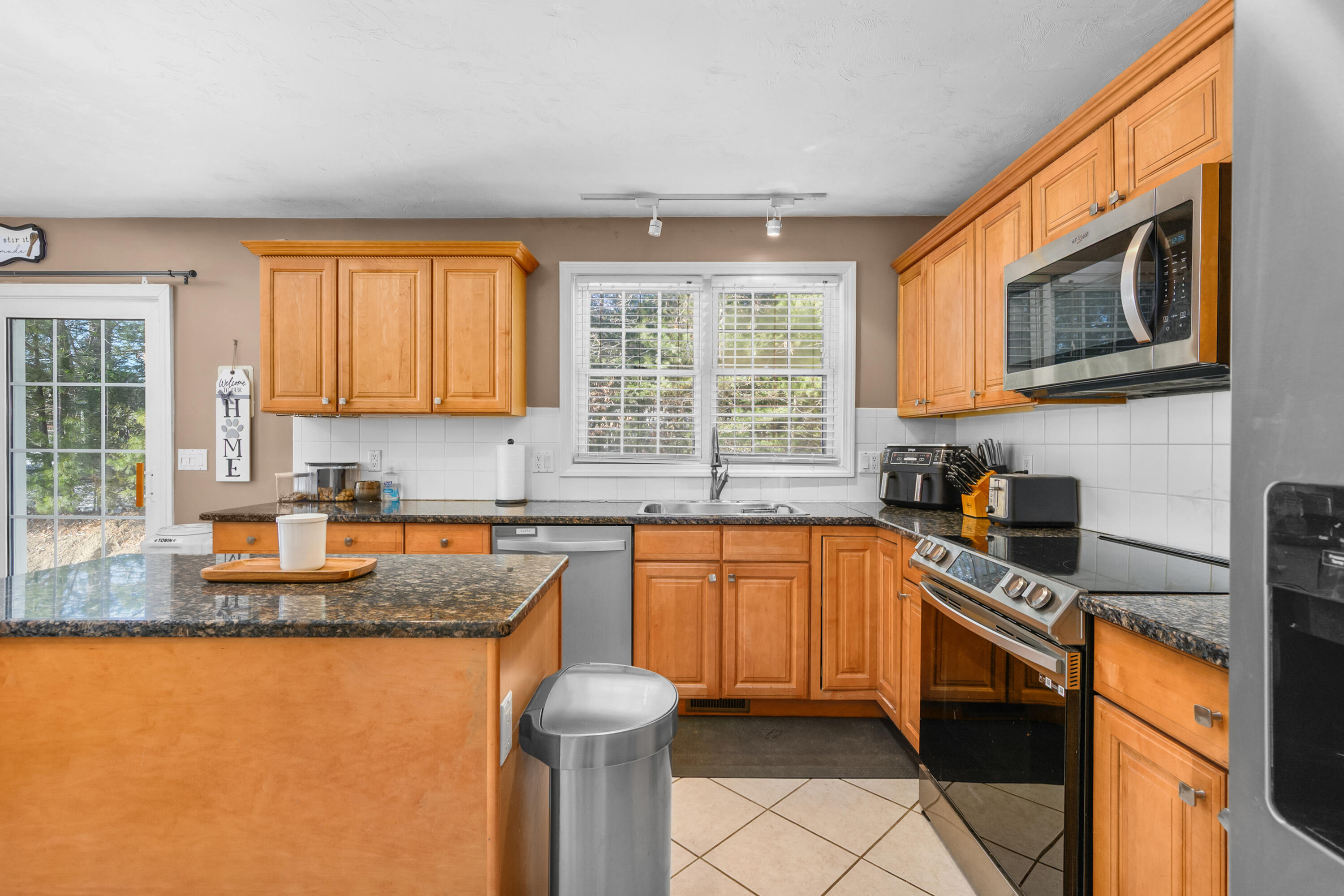 173 Main Street Mashpee MA 02649