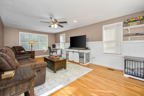 173 Main Street Mashpee MA 02649