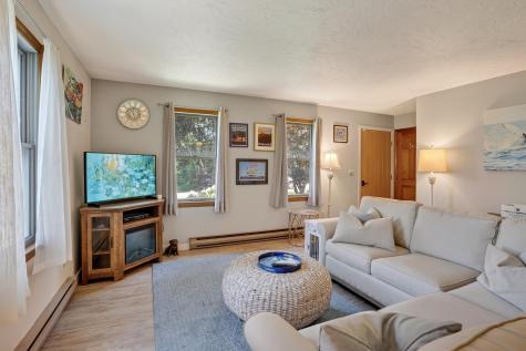 66 Hudson Avenue Oak Bluffs MA 02557