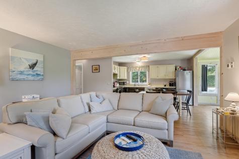 66 Hudson Avenue Oak Bluffs MA 02557