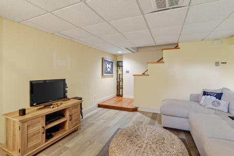 66 Hudson Avenue Oak Bluffs MA 02557