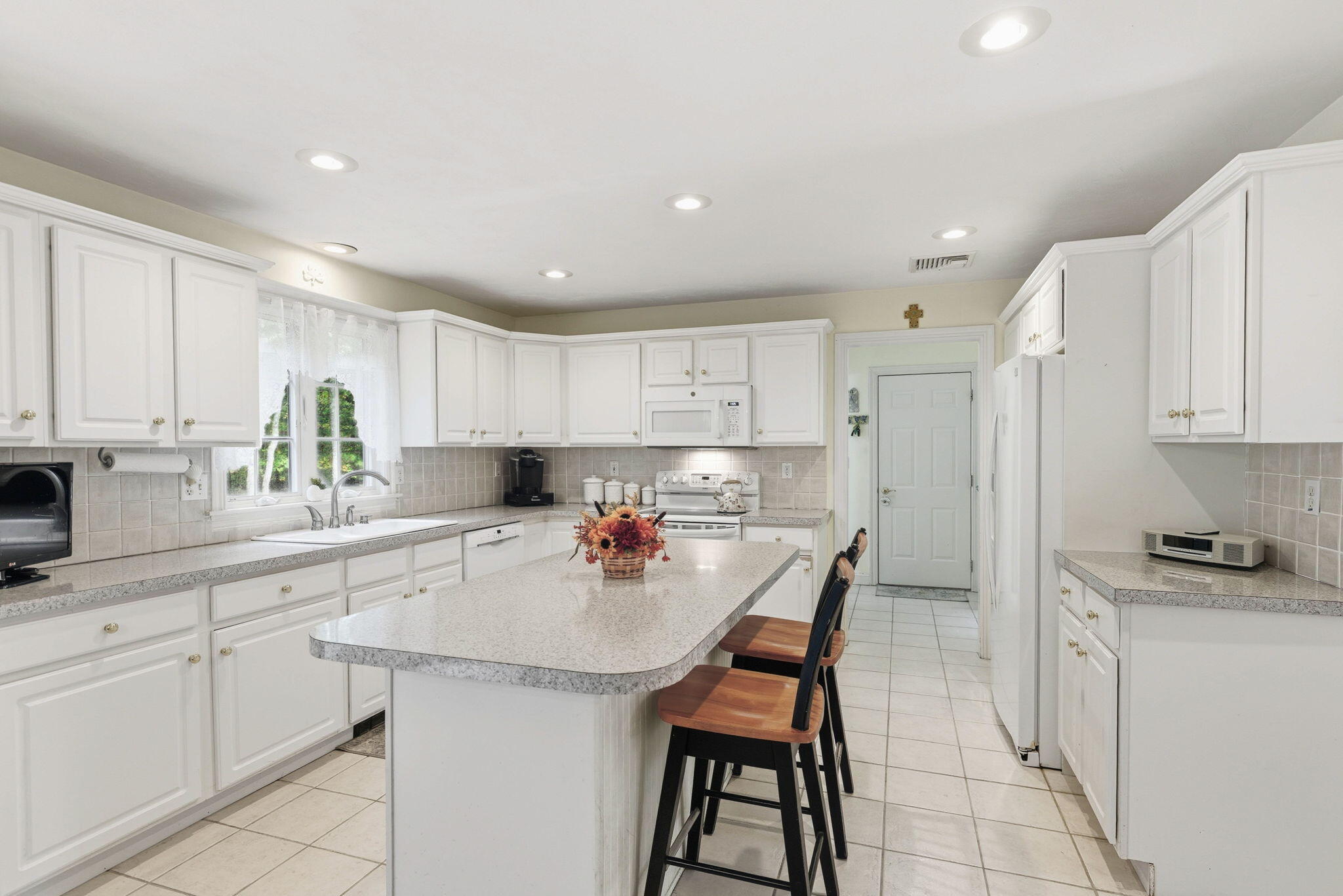 16 Cedar Street Mashpee MA 02649