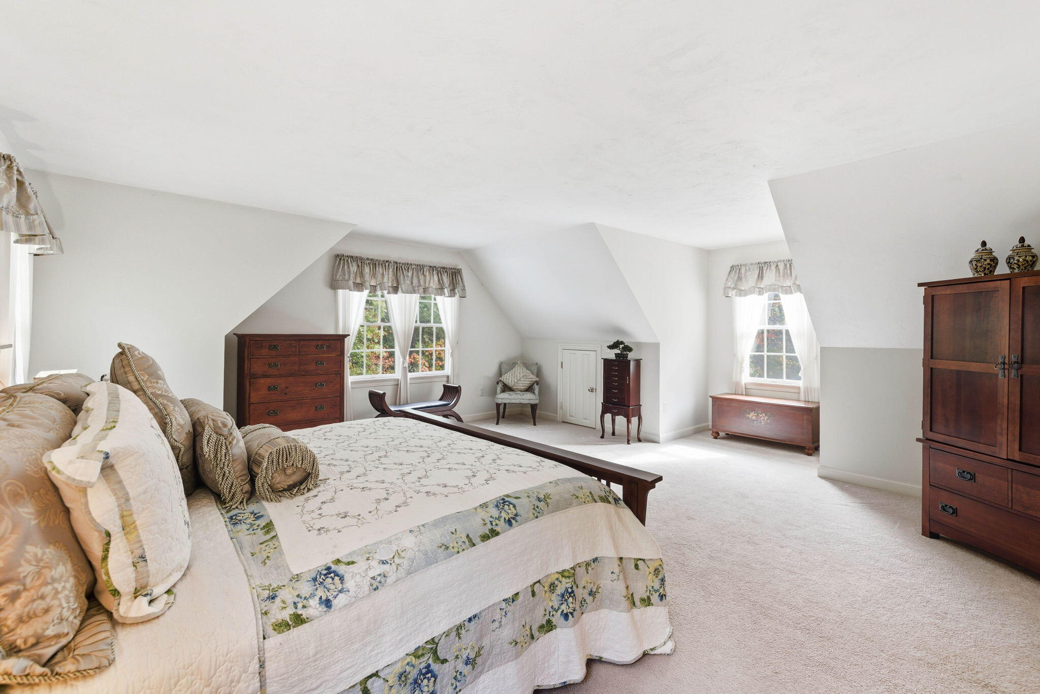 16 Cedar Street Mashpee MA 02649