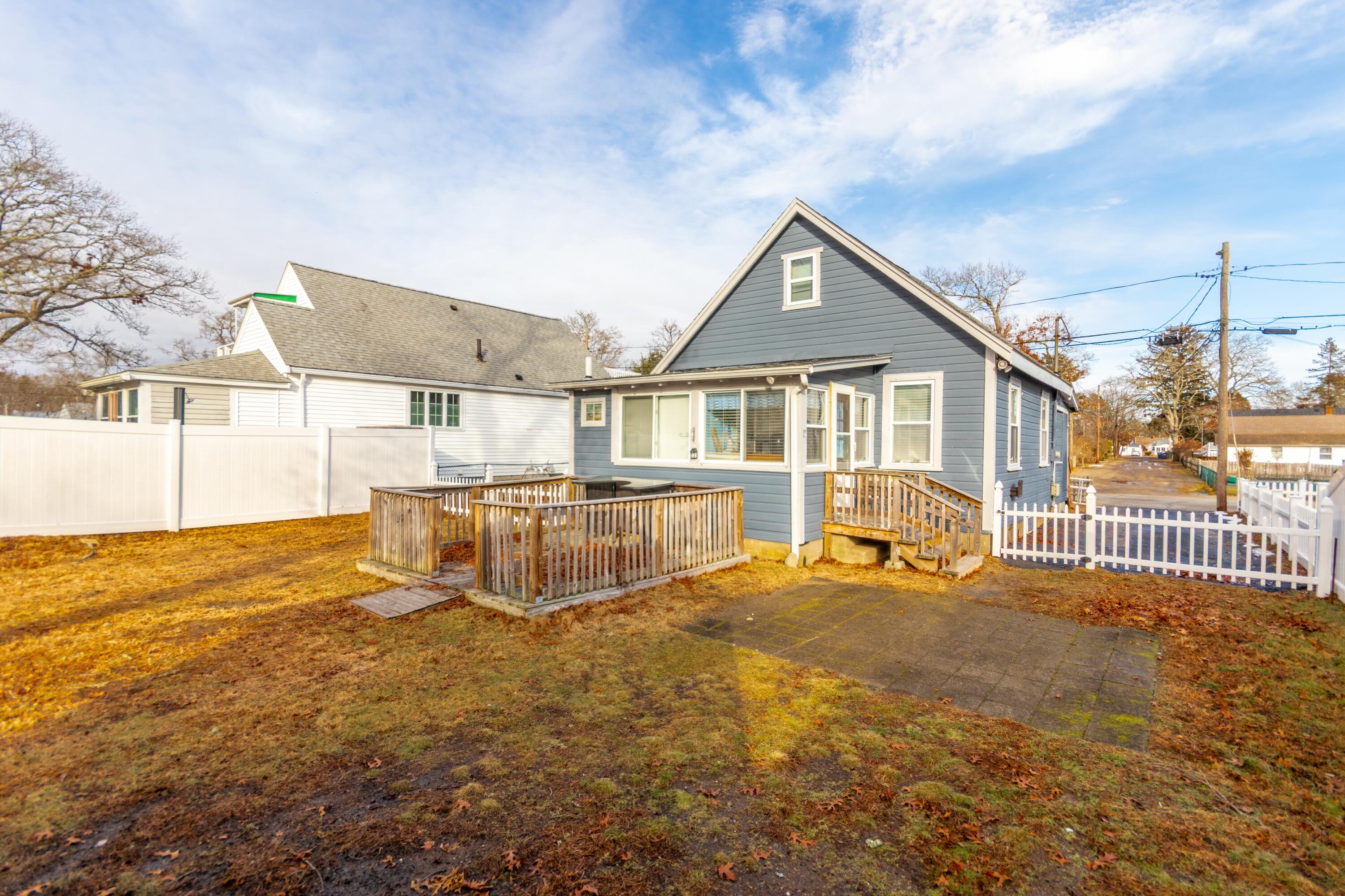 21 Bayview Street Wareham MA 02571