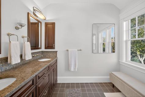 835 Old Post Road Barnstable MA 02635